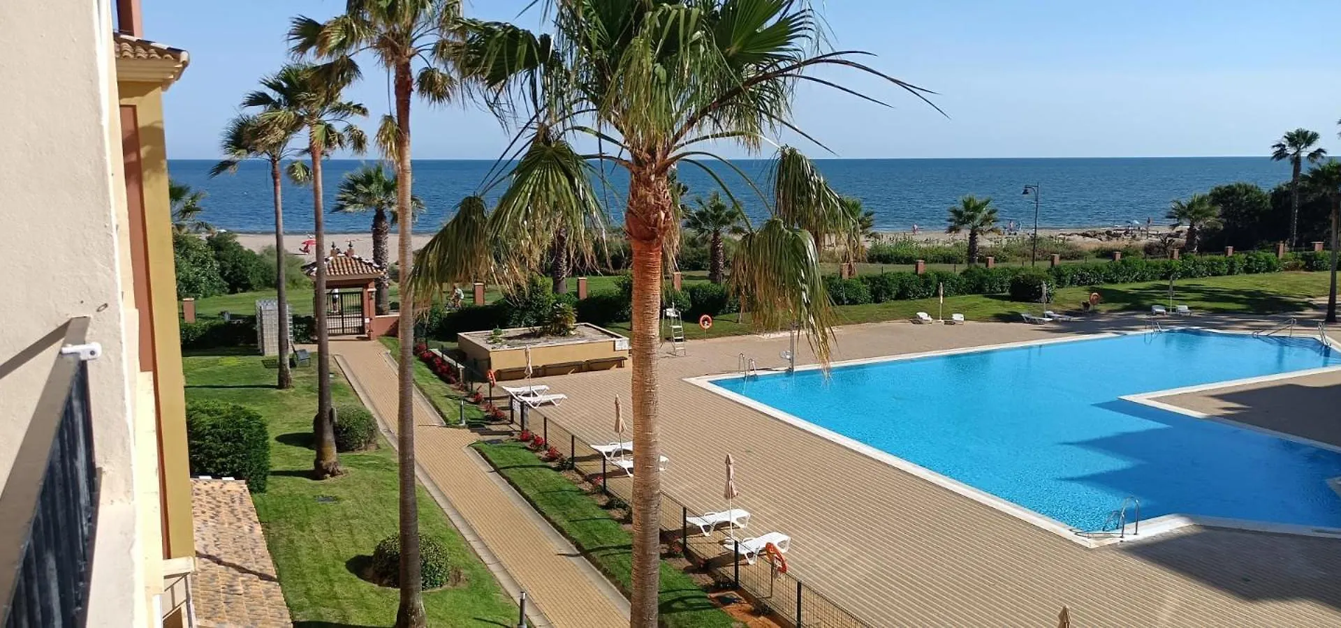 Residencial Los Cisnes primera linea playa Isla Canela 0*,